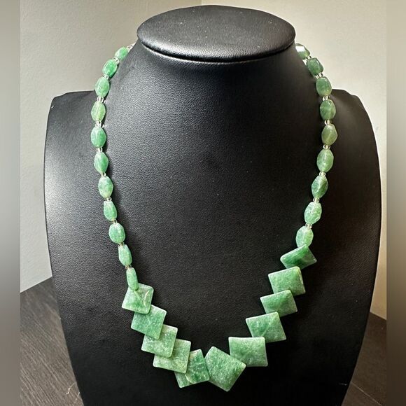 SALE! All nephrite jade and glass seed bead necklace!! - Picture 7 of 8